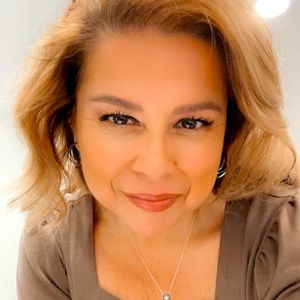 Meet your Posher, Paula